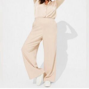 Pull-On Wide Leg Studio Refined Crepe High-Rise Pant